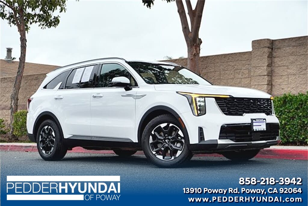 2024 Kia Sorento S FWD