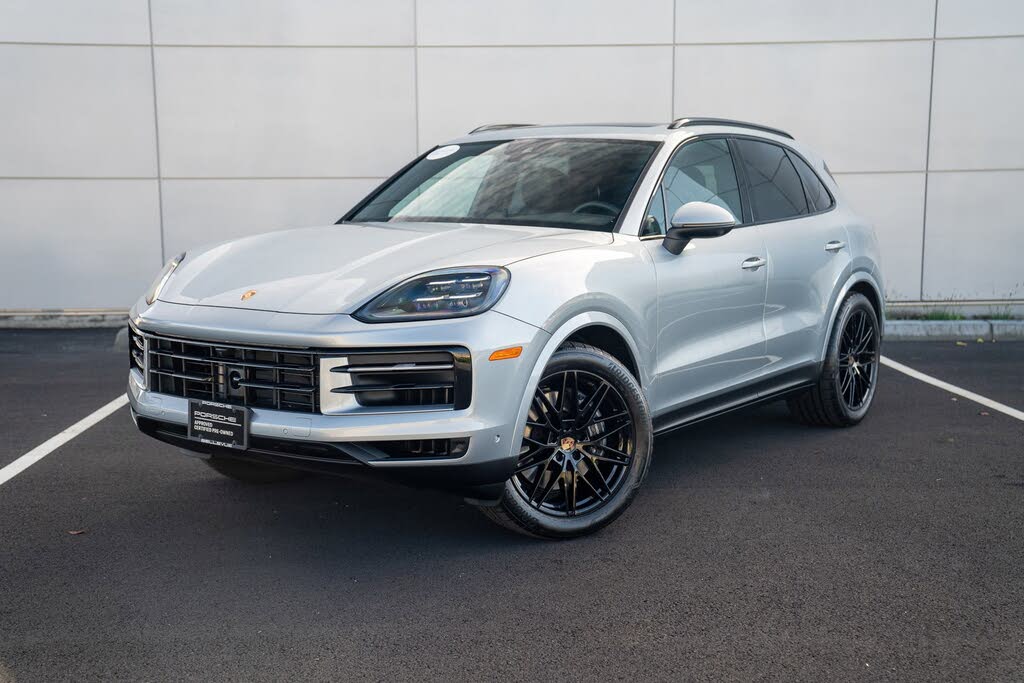2025 Porsche Cayenne AWD