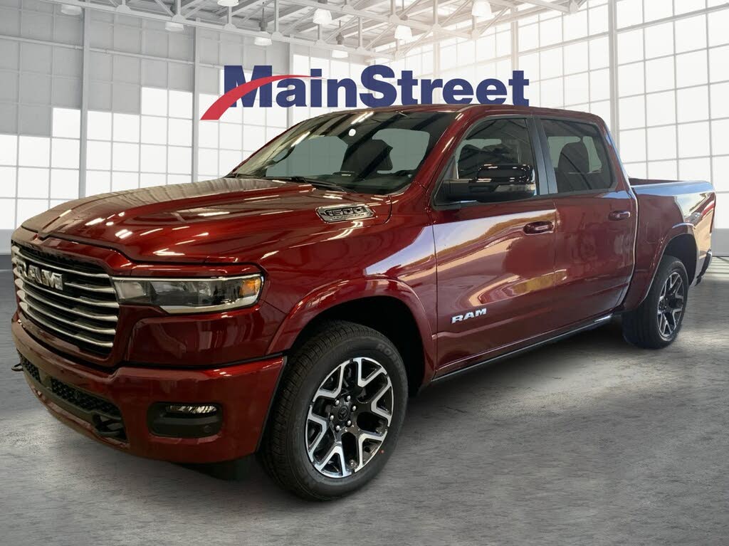 2026 RAM 1500 Laramie Crew Cab 4WD