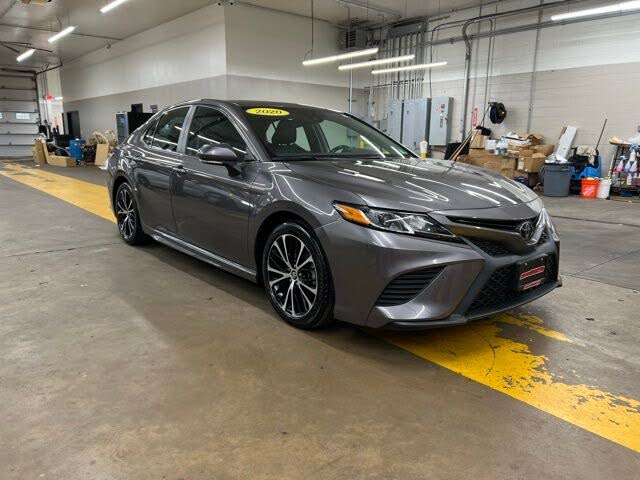 2020 Toyota Camry SE FWD