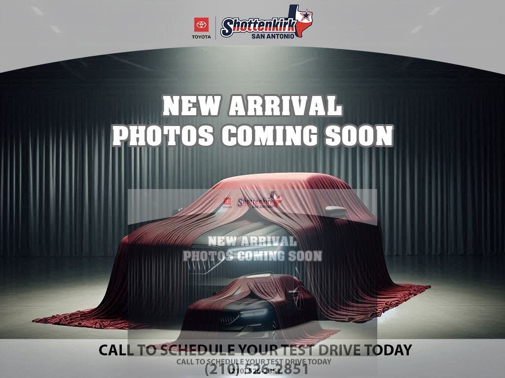 2026 Toyota Sienna Woodland Edition 7-Passenger AWD