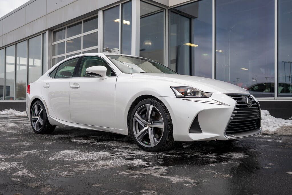 2017 Lexus IS 200t RWD