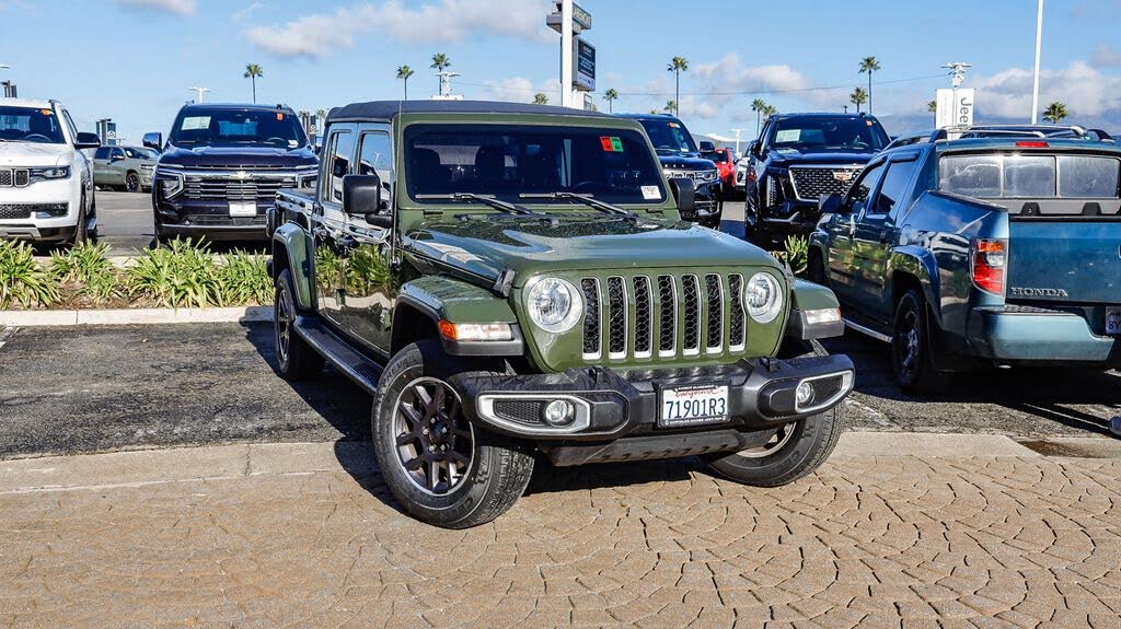 2022 Jeep Gladiator Overland Crew Cab 4WD