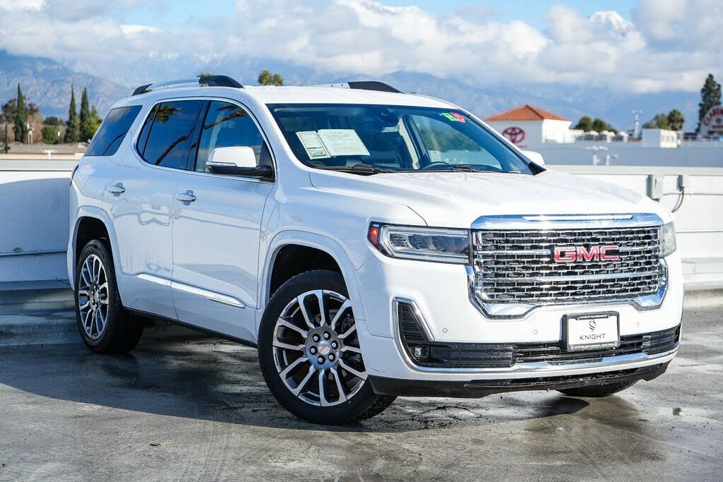 2023 GMC Acadia Denali FWD