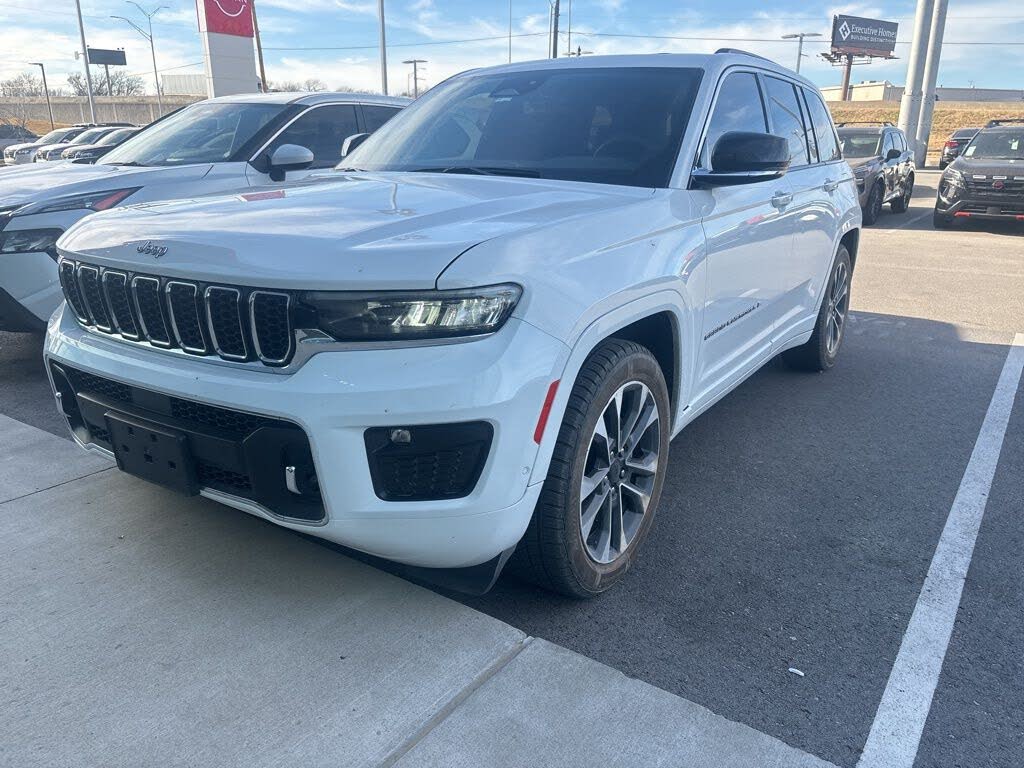 2023 Jeep Grand Cherokee Overland 4WD