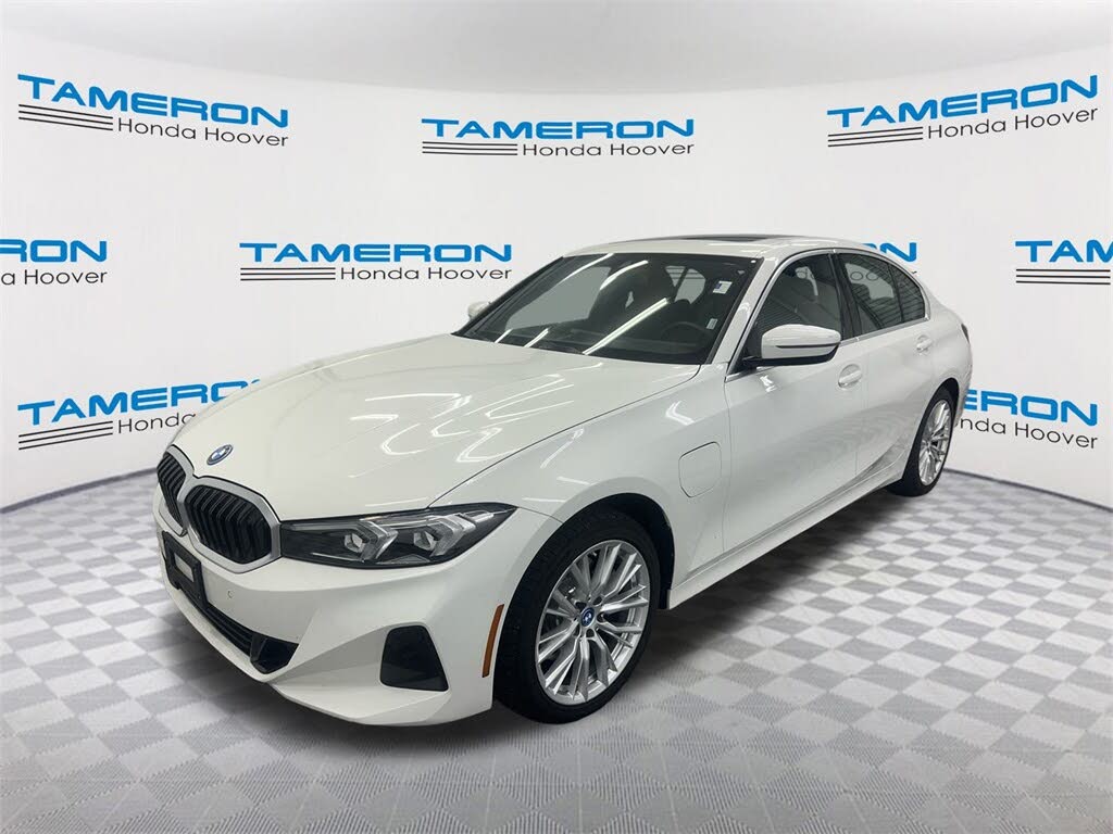 2024 BMW 3 Series 330e Hybrid Plug-in xDrive AWD