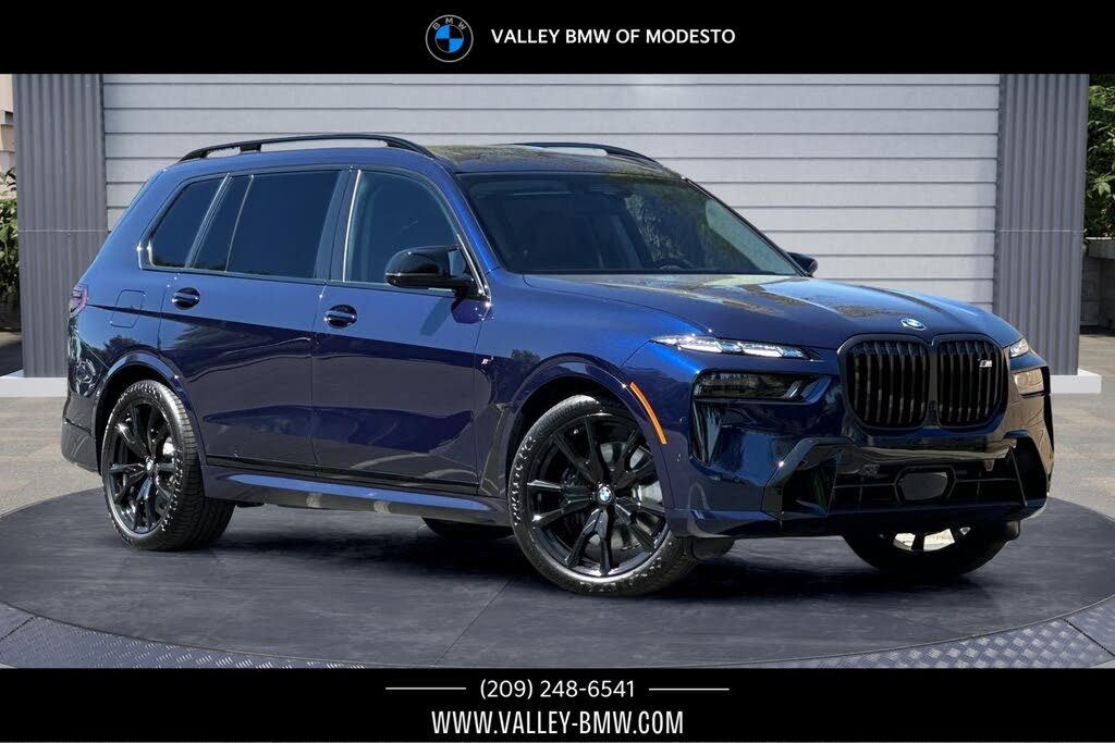 2026 BMW X7 M60i AWD