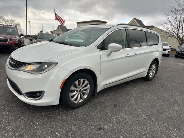 2017 Chrysler Pacifica Touring L FWD