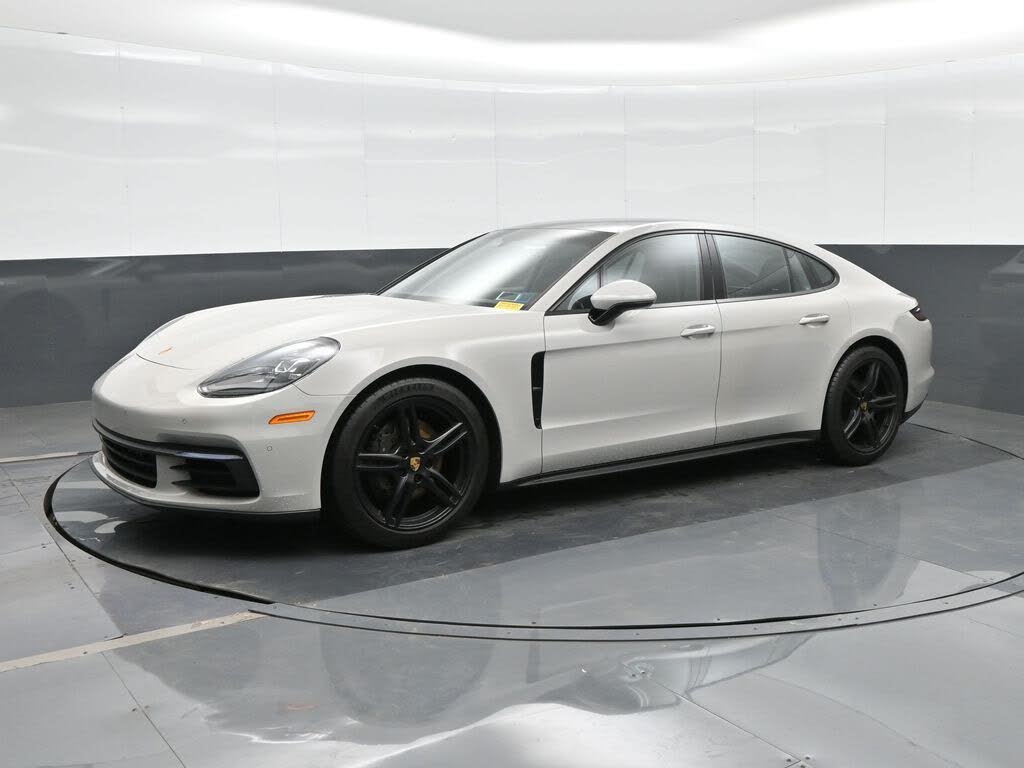 2018 Porsche Panamera 4 AWD