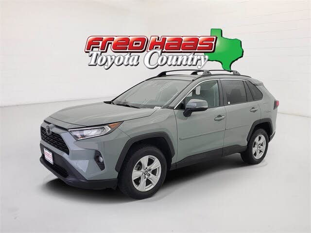 2020 Toyota RAV4 XLE FWD