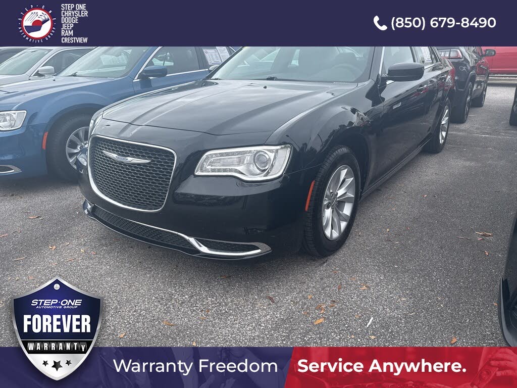 2022 Chrysler 300 Touring RWD