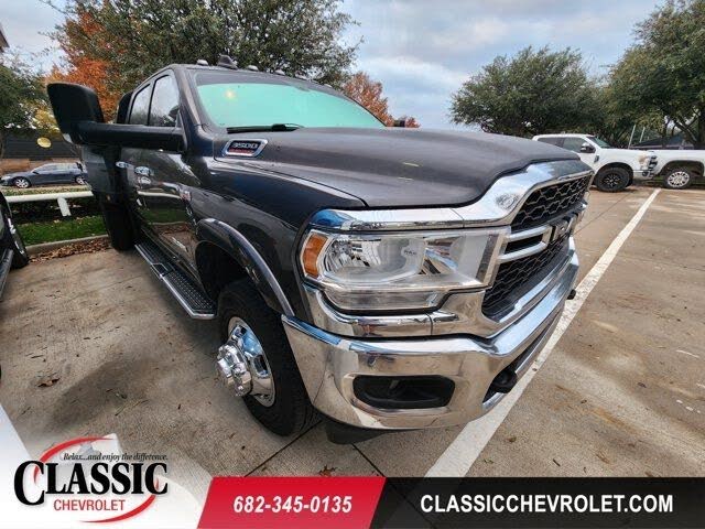2022 RAM 3500 Chassis Tradesman Crew Cab DRW 4WD