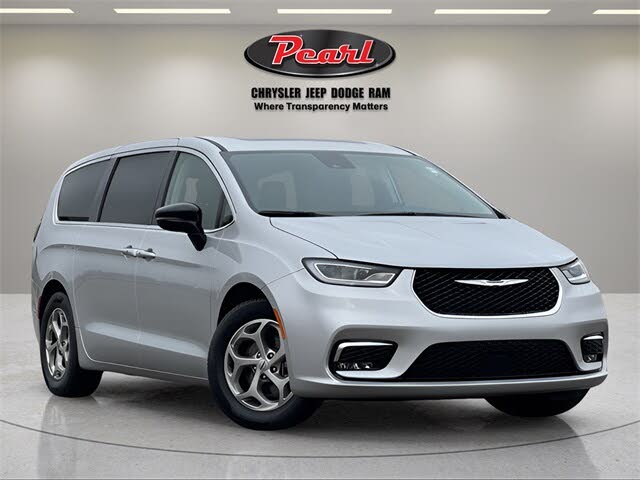 2024 Chrysler Pacifica Limited FWD