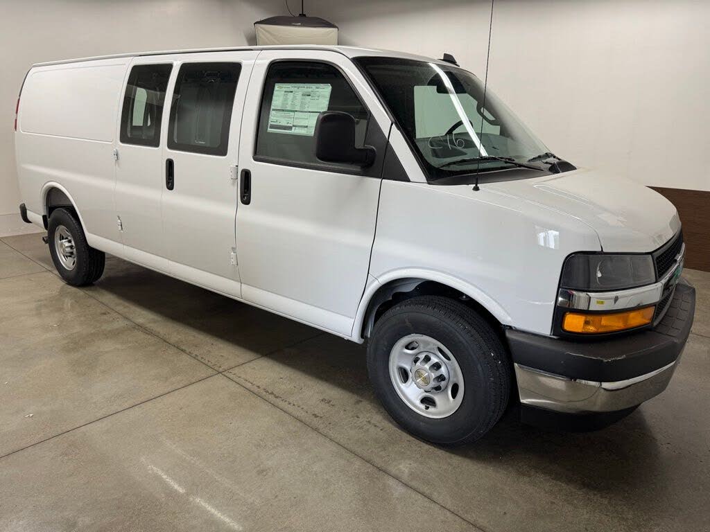 2025 Chevrolet Express Cargo 2500 RWD