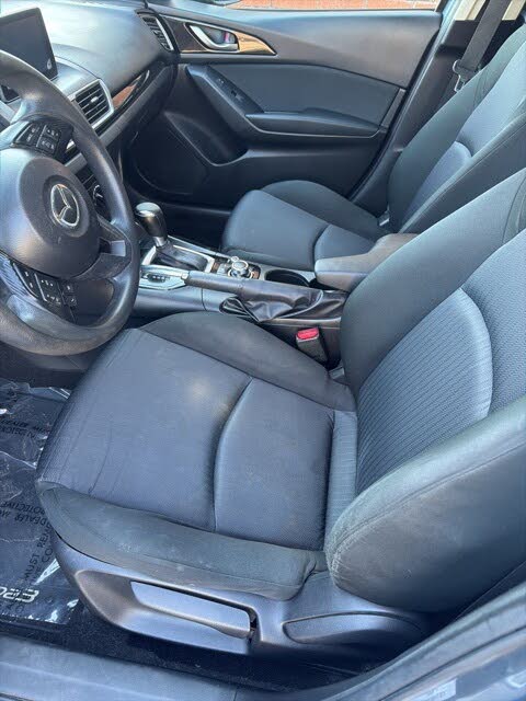 2015 Mazda MAZDA3 i Sport Hatchback