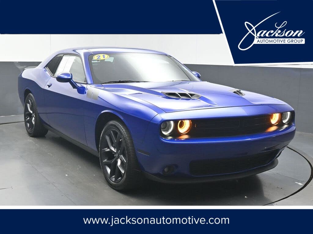 2021 Dodge Challenger SXT RWD