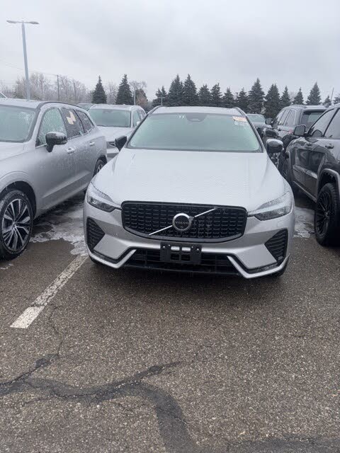 2025 Volvo XC60 B5 Plus Dark Theme AWD