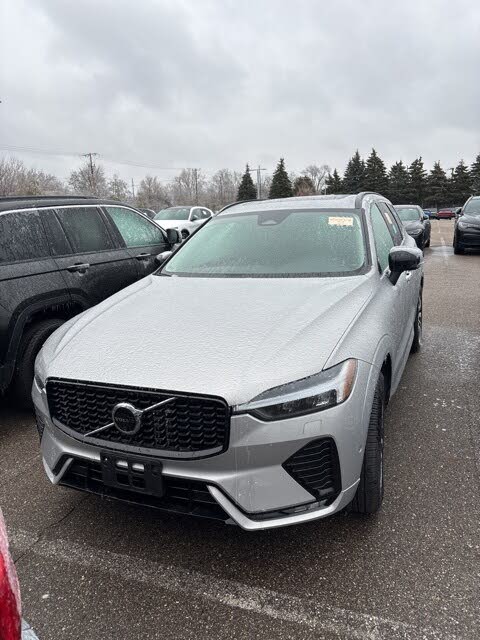 2025 Volvo XC60 B5 Plus Dark Theme AWD