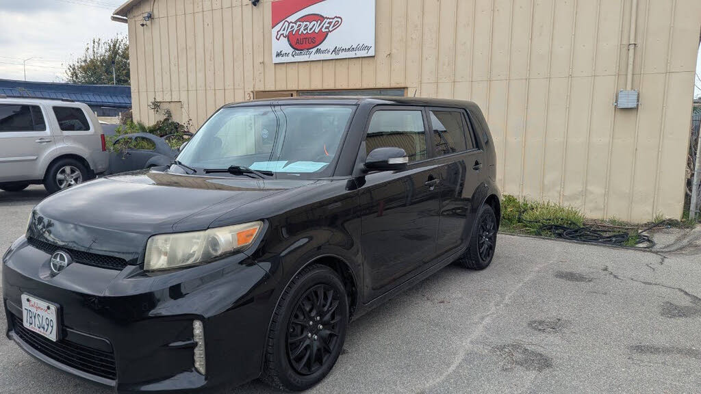 2013 Scion xB Base