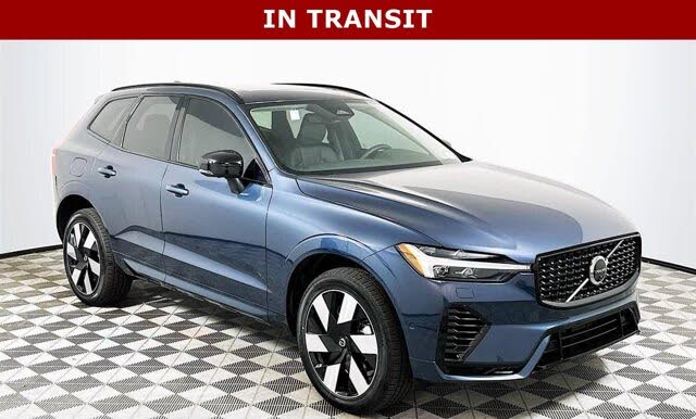 2024 Volvo XC60 Recharge T8 Ultimate Dark Theme eAWD