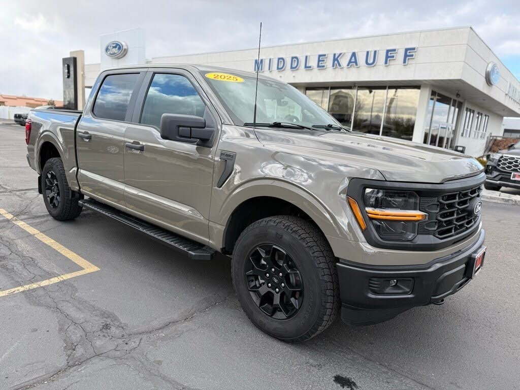 2025 Ford F-150 STX 4dr SuperCrew 4WD