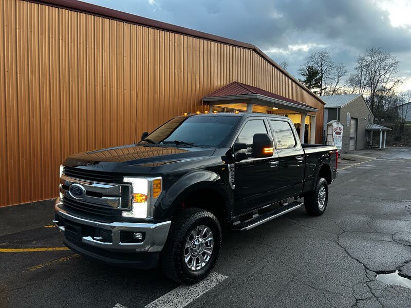2017 Ford F-250 Super Duty XLT Crew Cab 4WD