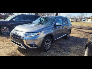 Mitsubishi Outlander SE FWD