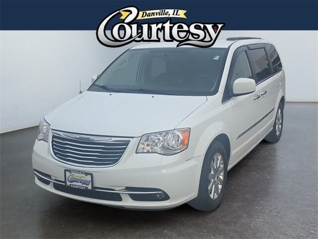 2015 Chrysler Town & Country Touring FWD