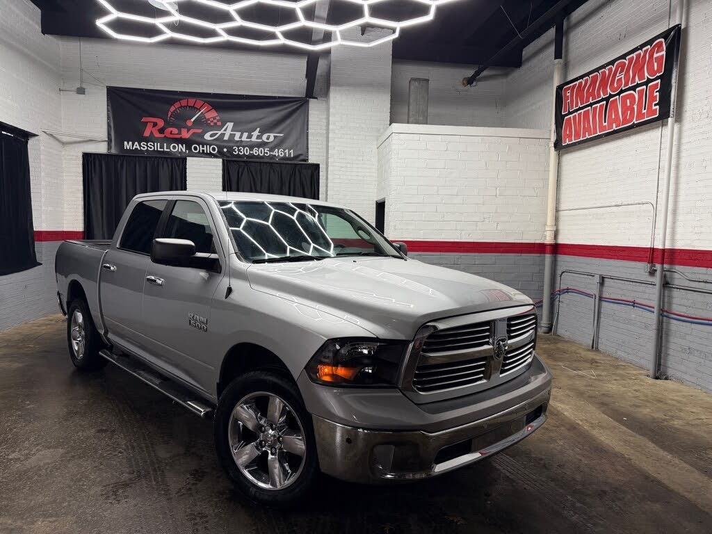 2017 RAM 1500 SLT Crew Cab 4WD