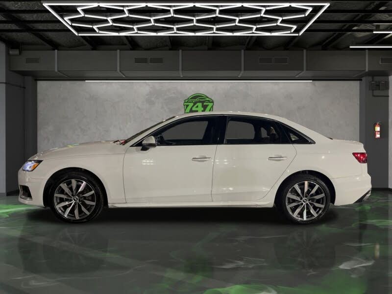 2022 Audi A4 quattro Premium 40 TFSI AWD