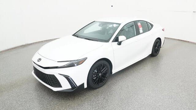 2026 Toyota Camry SE FWD