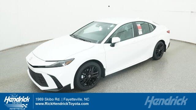 2026 Toyota Camry SE FWD