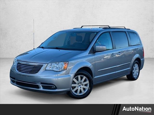 2016 Chrysler Town & Country Touring FWD