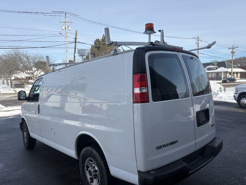 2017 GMC Savana Cargo 2500 RWD