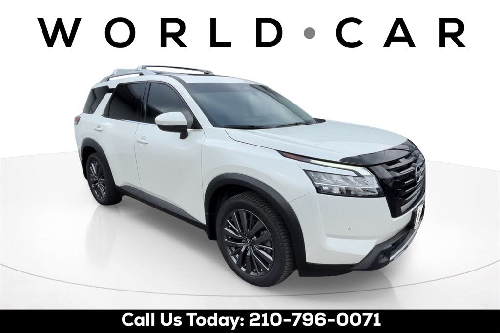 2023 Nissan Pathfinder SL 4WD