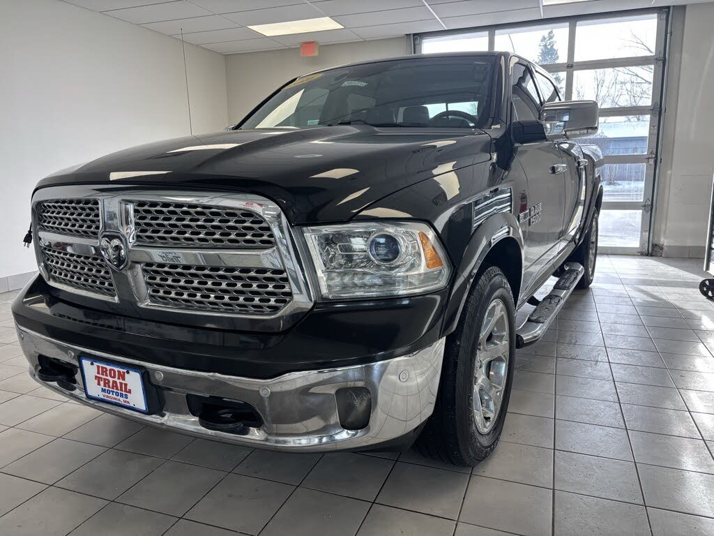 2016 RAM 1500 Laramie Crew Cab 4WD