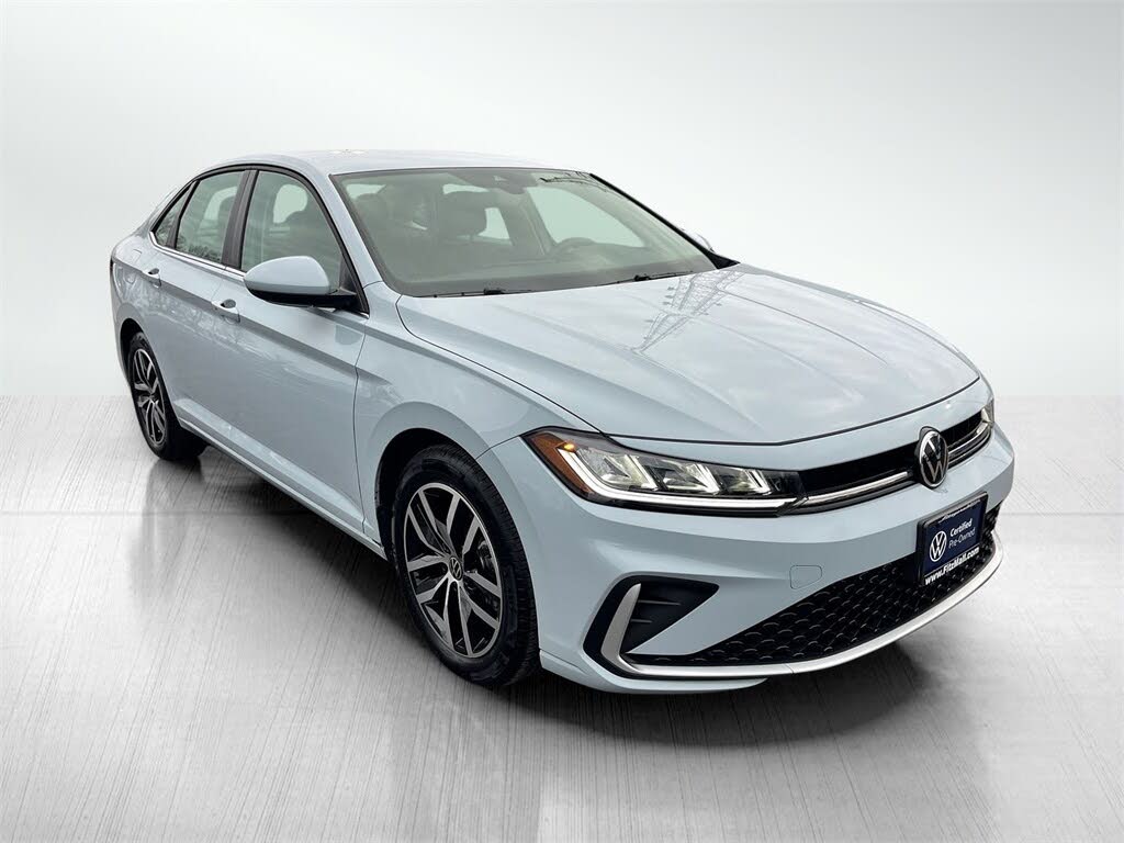 2025 Volkswagen Jetta SE FWD