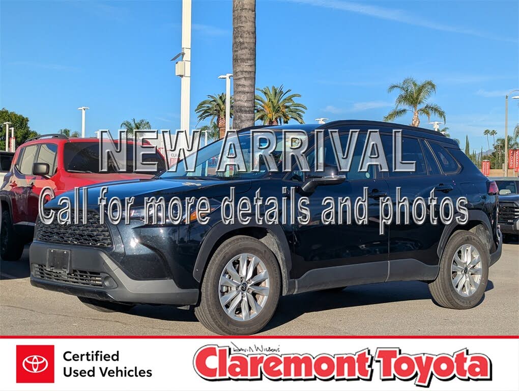 2025 Toyota Corolla Cross LE FWD