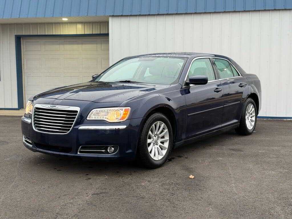 2013 Chrysler 300 RWD