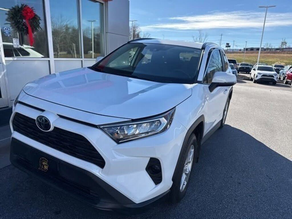 2020 Toyota RAV4 XLE FWD