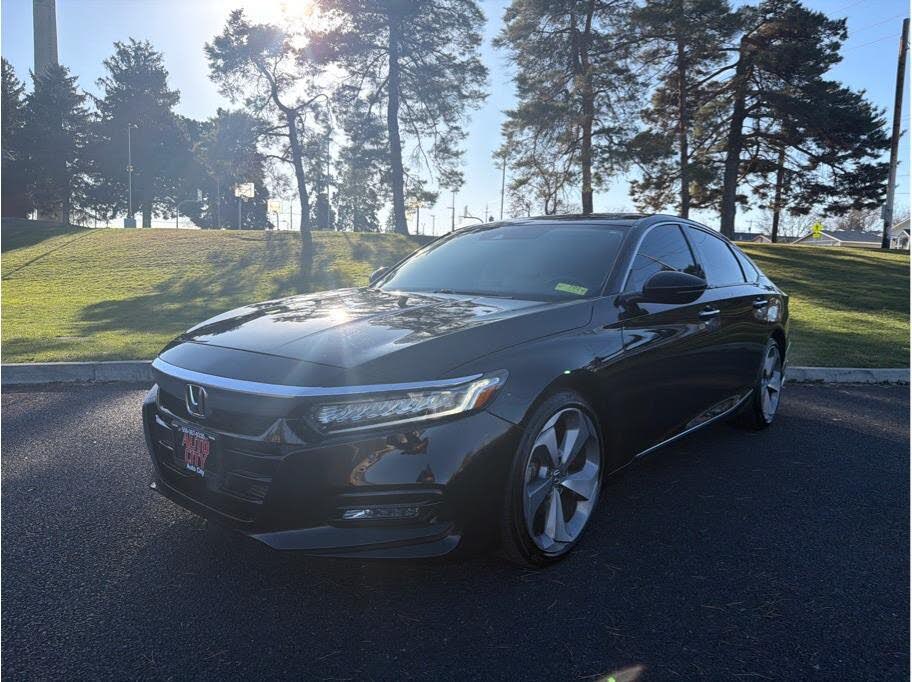 2018 Honda Accord 2.0T Touring FWD