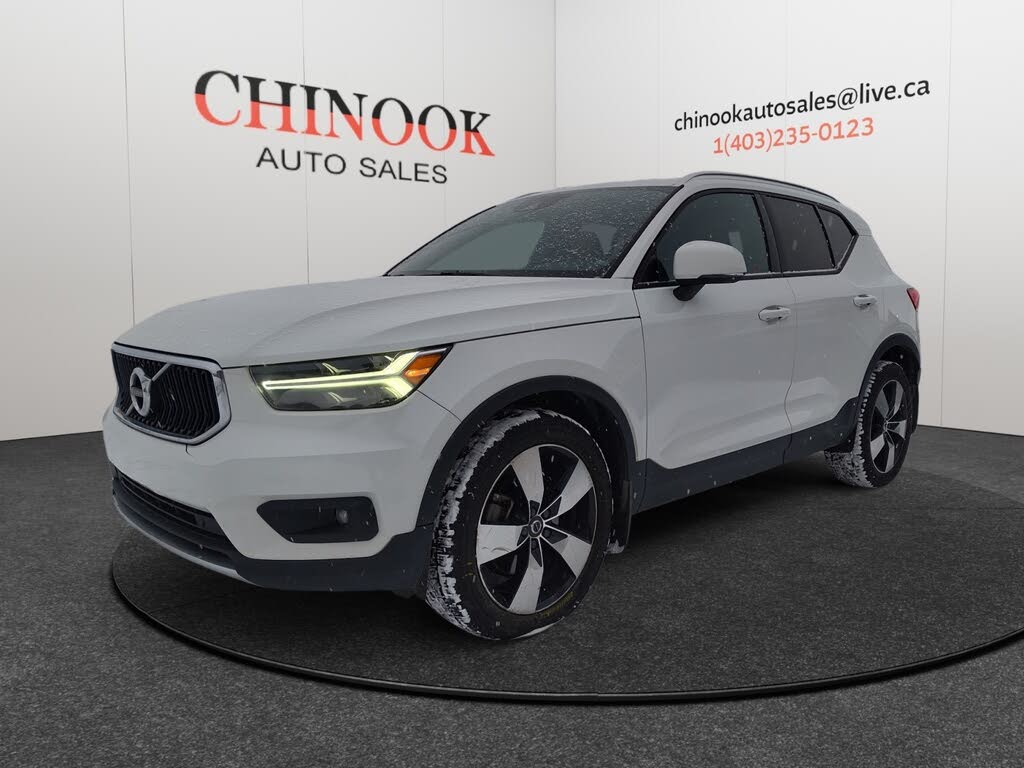 2020 Volvo XC40 T5 Momentum AWD