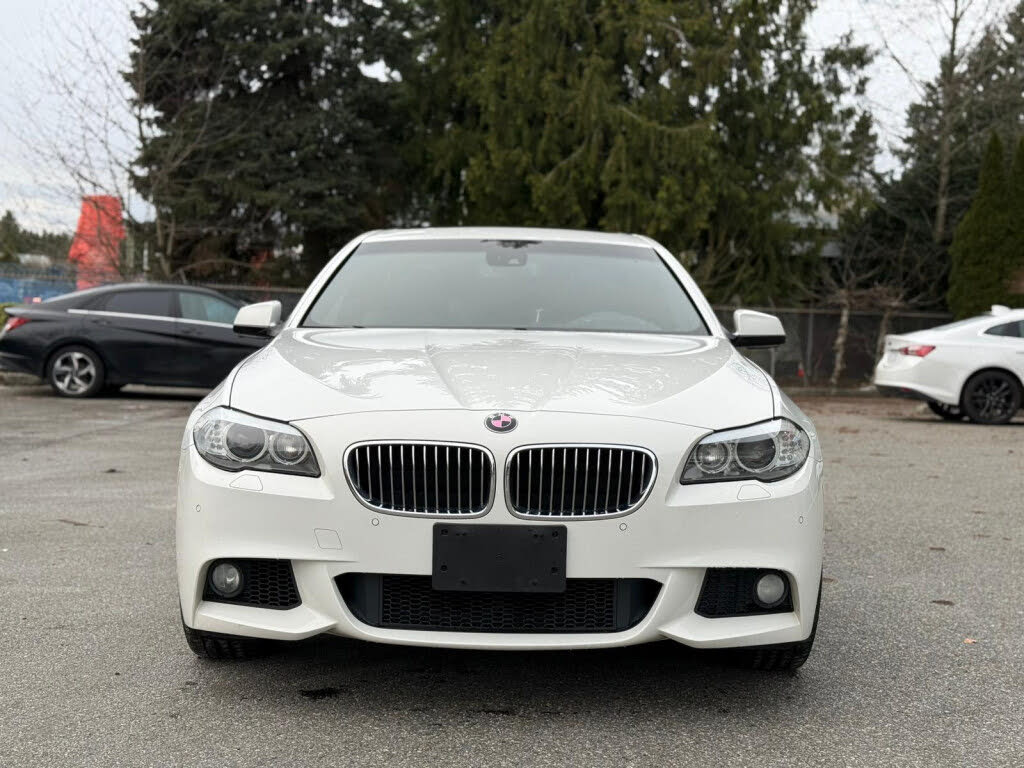 BMW 5 Series 528i xDrive Sedan AWD 2012