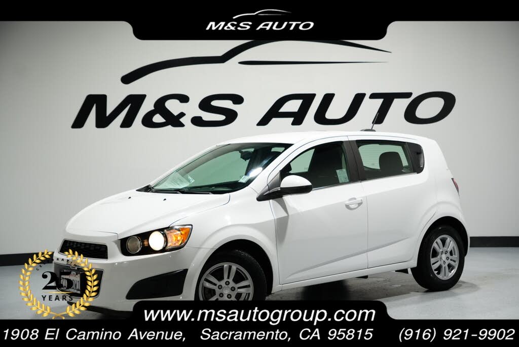 2016 Chevrolet Sonic LT Hatchback FWD