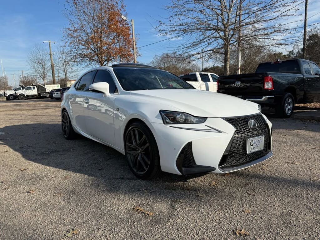2019 Lexus IS 300 RWD