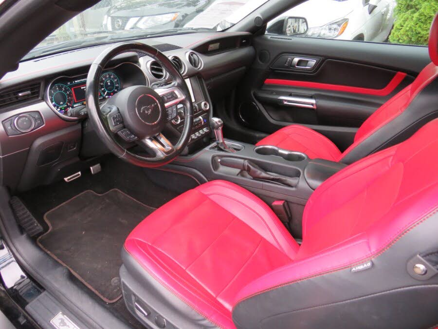 2019 Ford Mustang EcoBoost Premium Coupe RWD