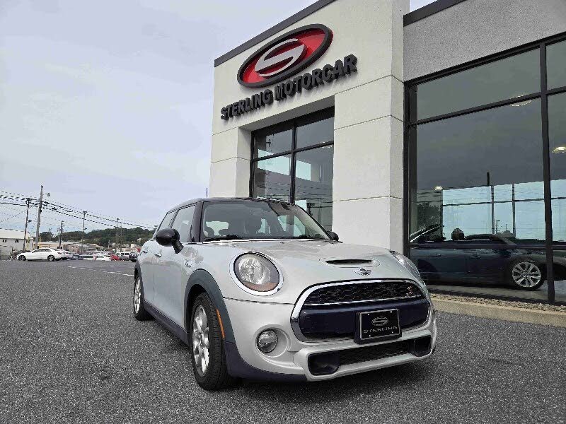 2016 MINI Cooper S 4-Door Hatchback FWD