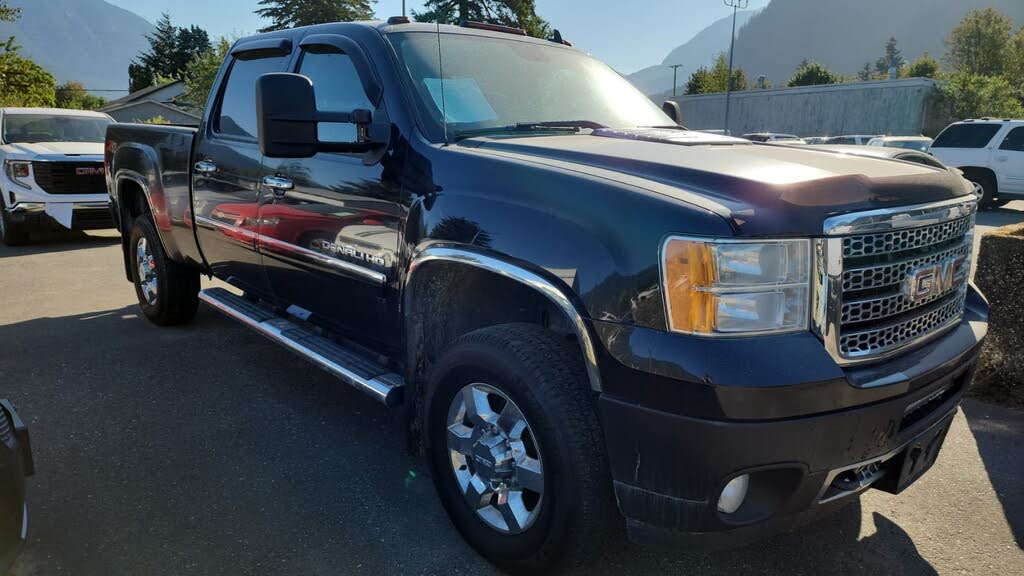 2013 GMC Sierra 3500HD Denali Crew Cab SB 4WD