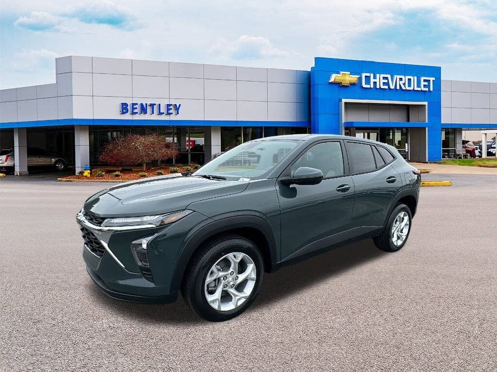 2026 Chevrolet Trax LS FWD