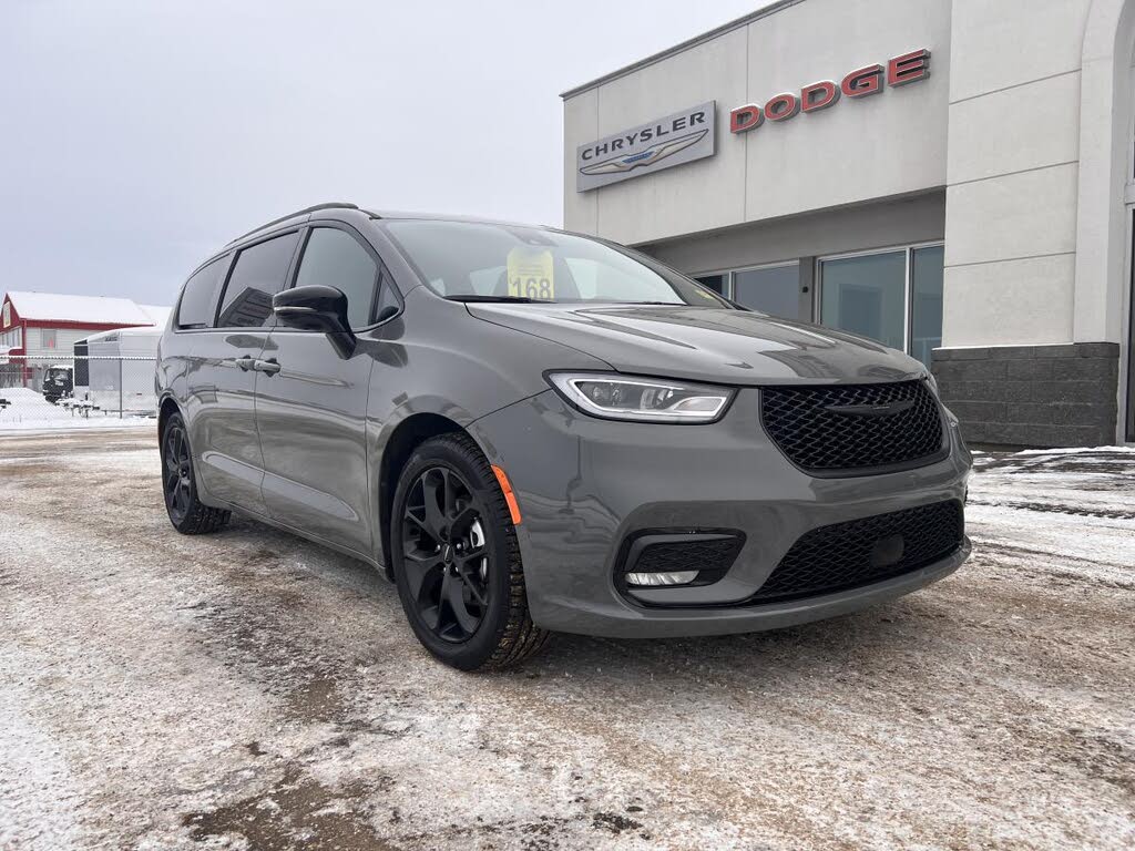 2025 Chrysler Pacifica Limited FWD